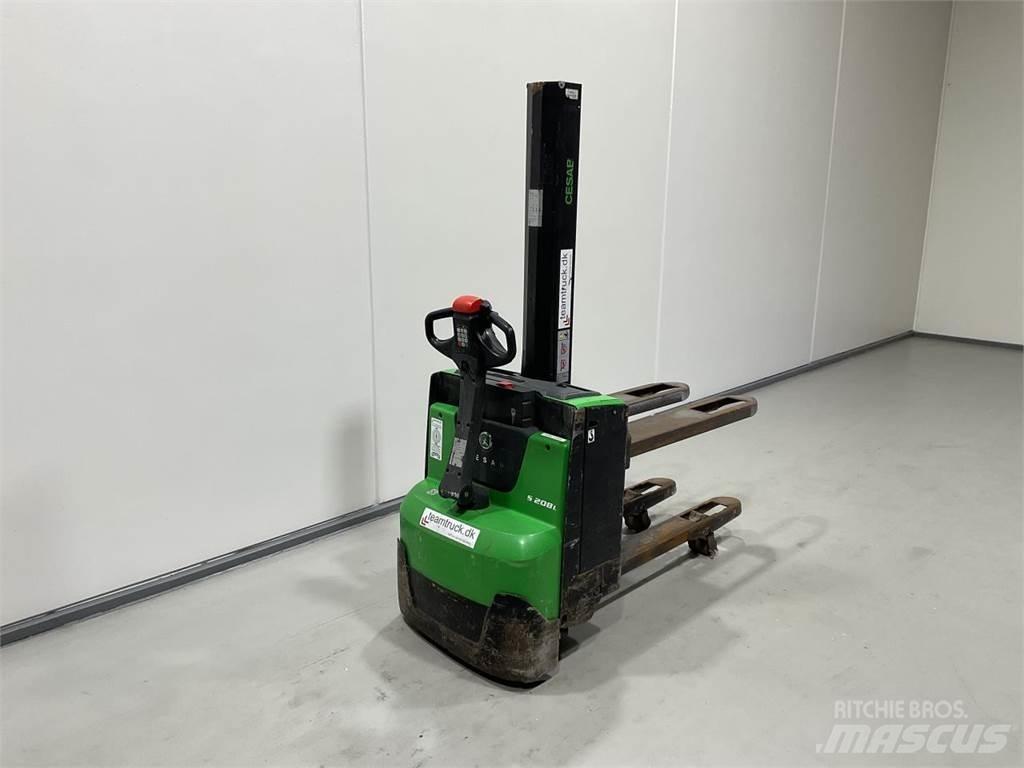 Cesab S208L Selbstfahrstapler