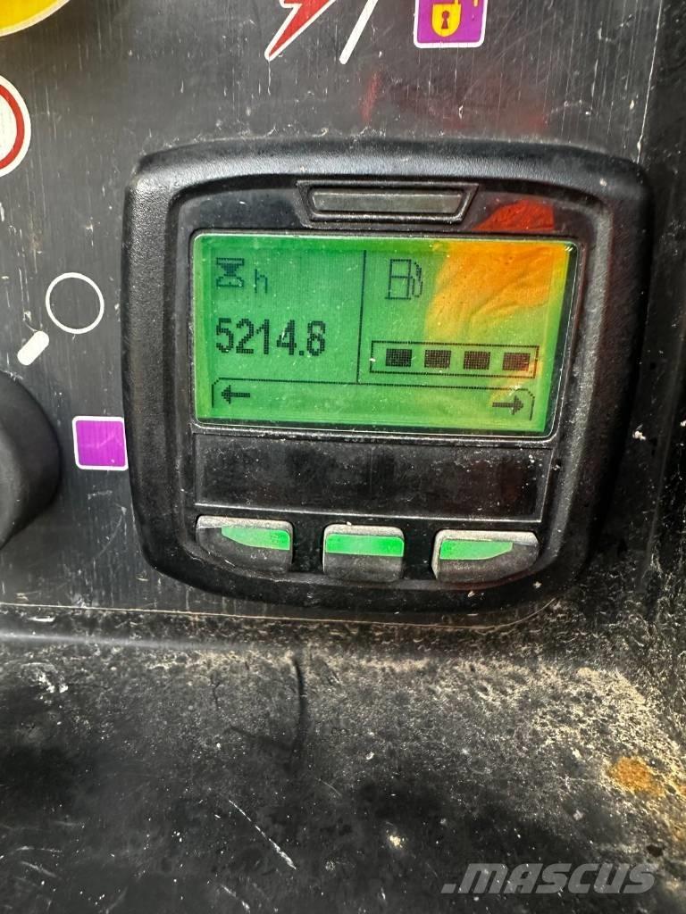 JLG 1500AJP Gelenkteleskoparbeitsbühnen
