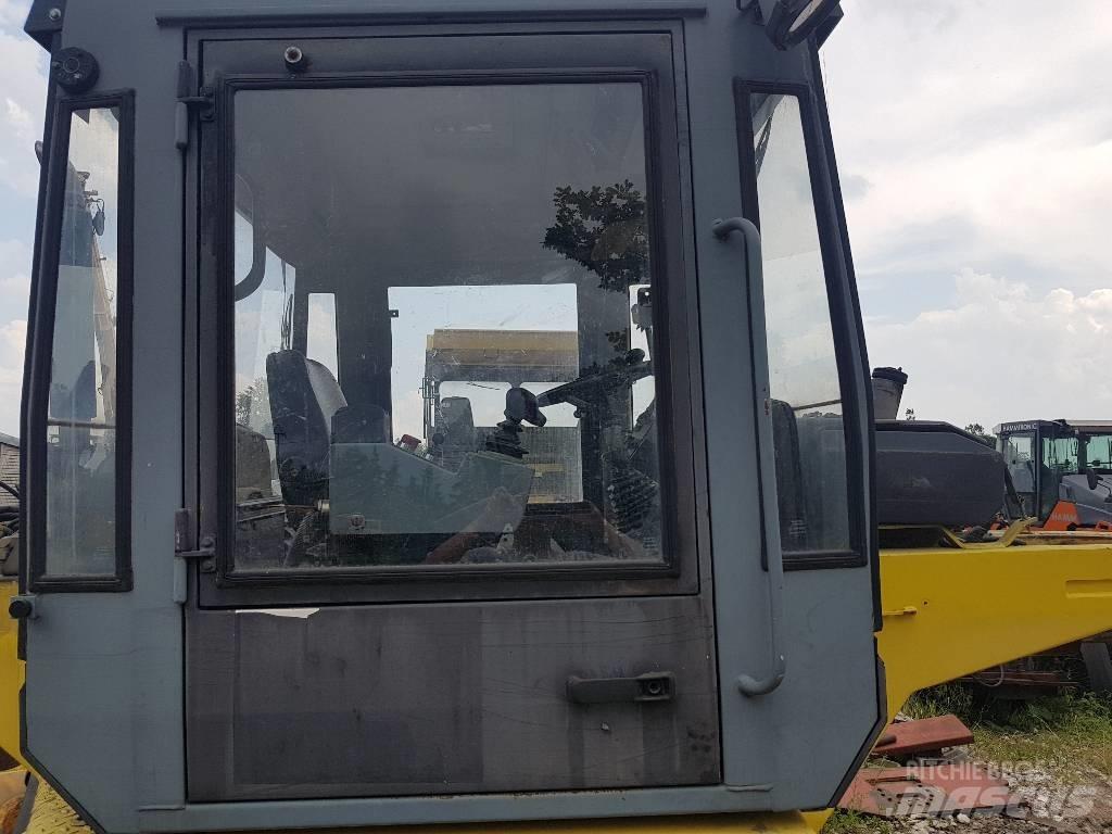 Bomag BW 184 AD Kabinen