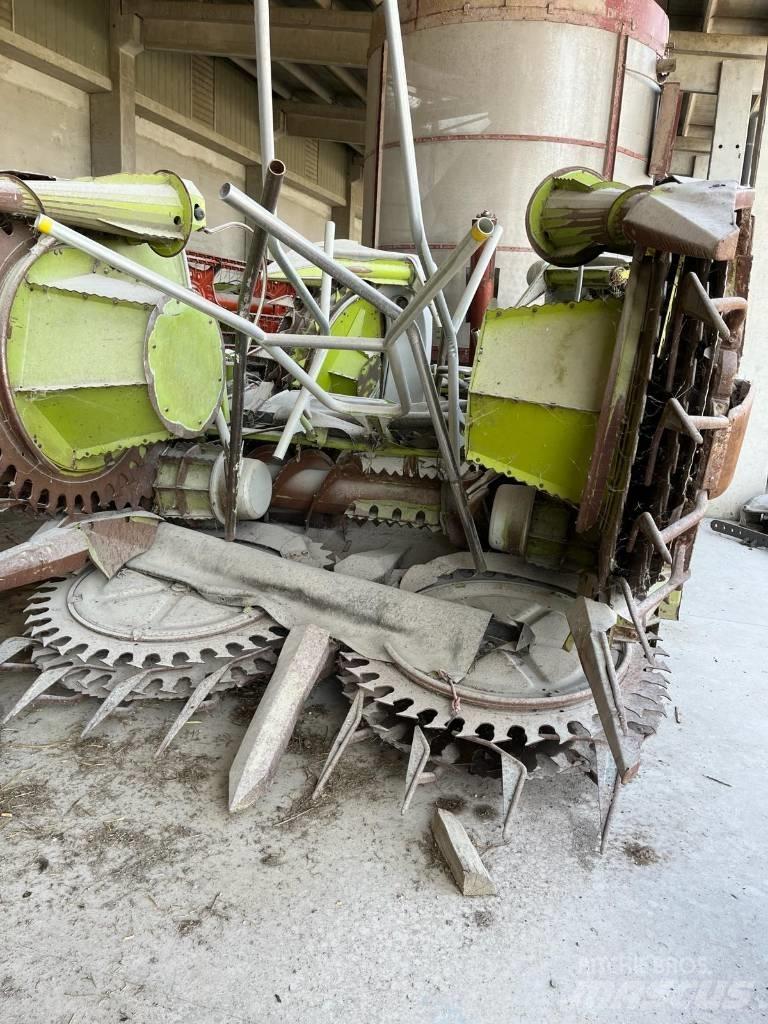 CLAAS RU 600 Selbstfahrende Häcksler