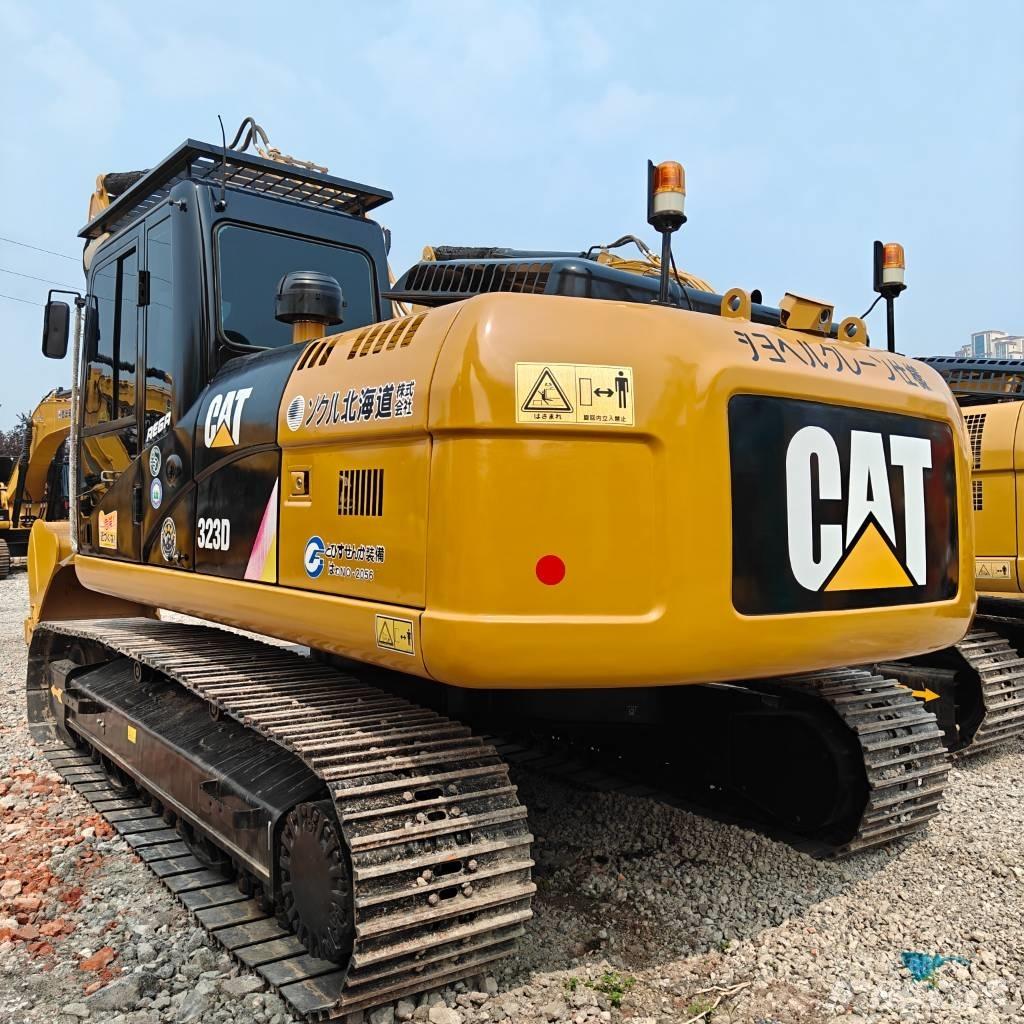 CAT 323D Raupenbagger