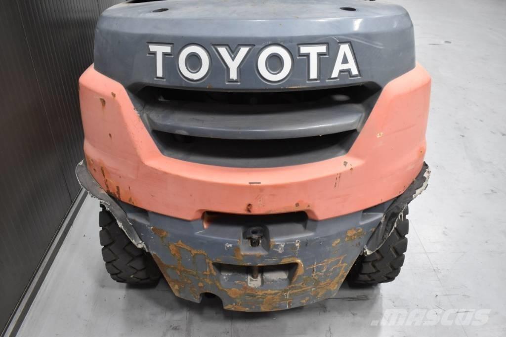Toyota 40-8FD35N Dieselstapler