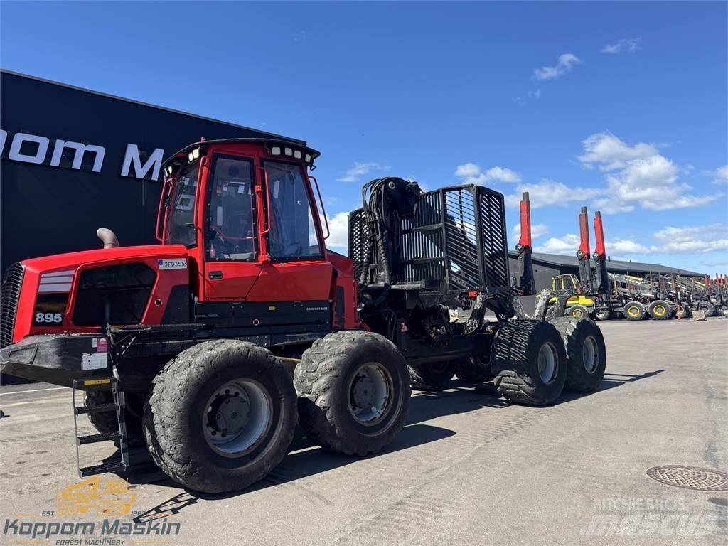 Komatsu 895 Forwarder