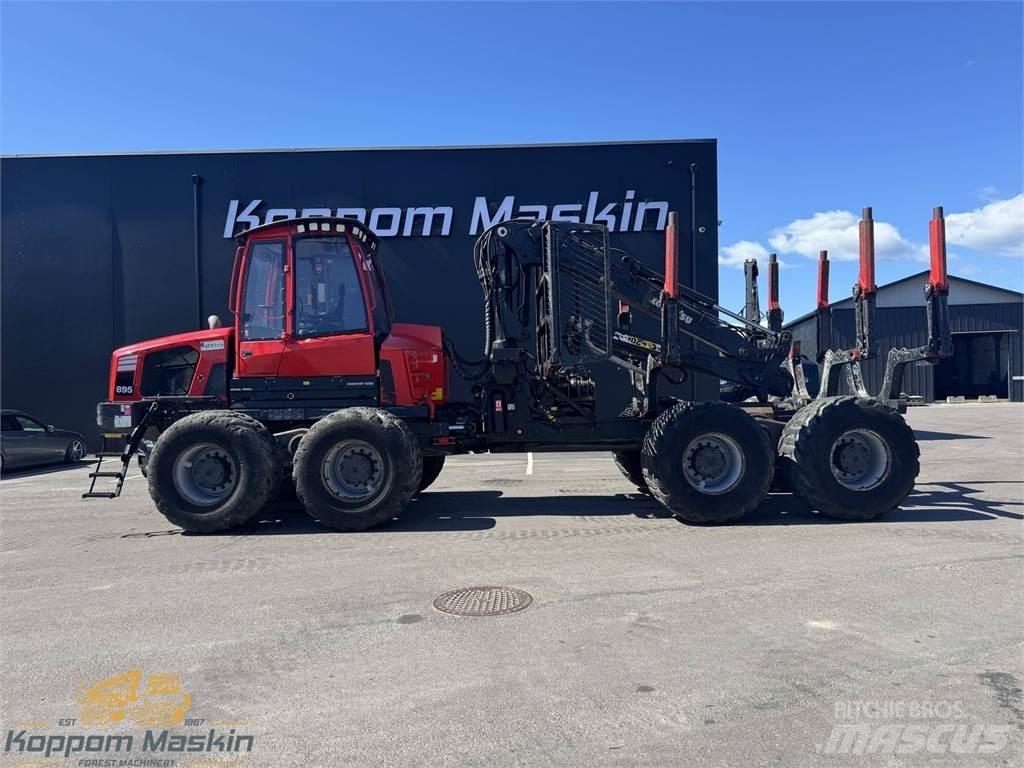 Komatsu 895 Forwarder