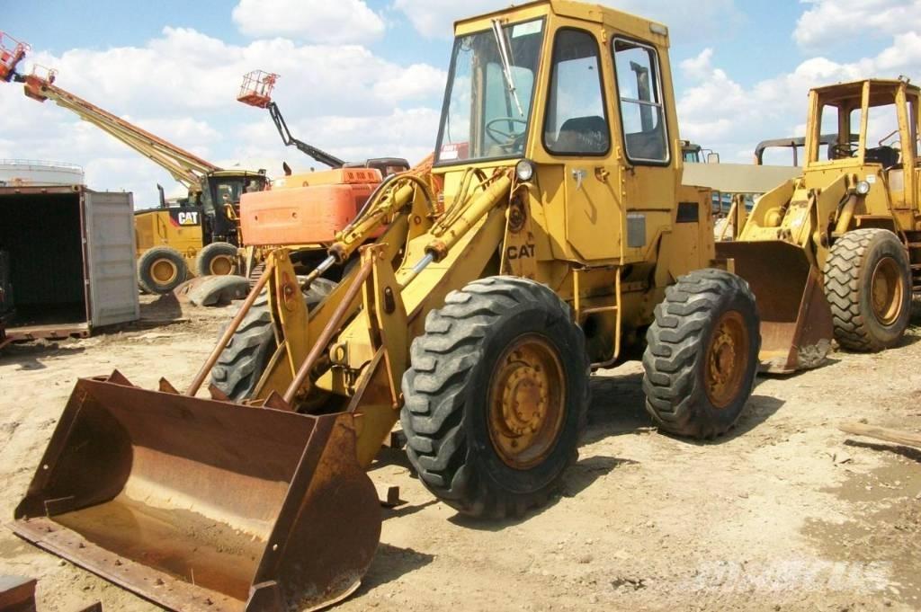 CAT 910 Radlader
