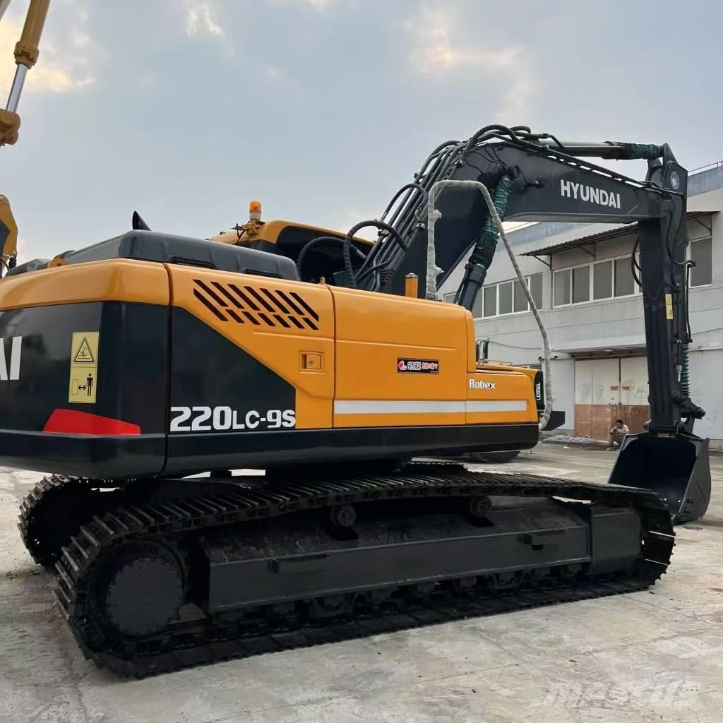 Hyundai R220LC-9S Midibagger  7t - 12t