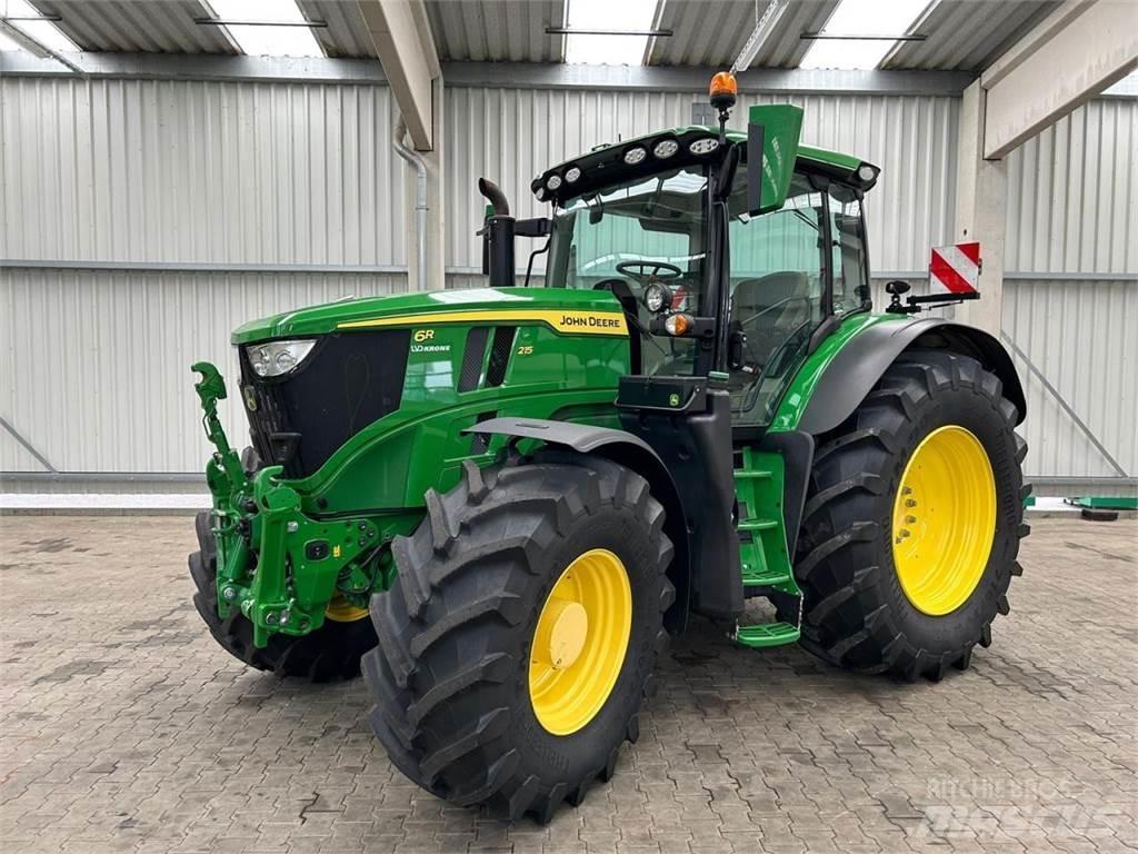 John Deere 6R 215 Traktoren