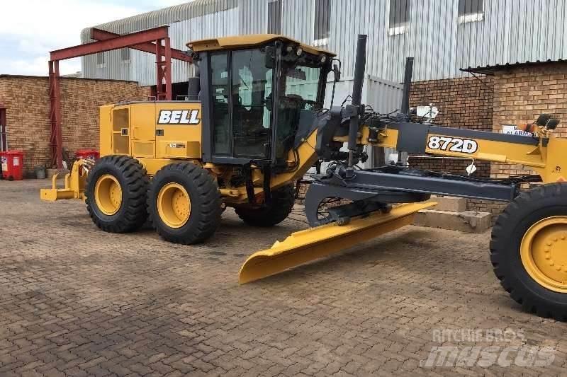 Bell 872D Grader