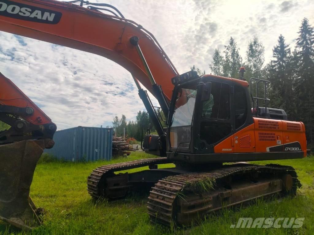 Doosan DX 300 LC Raupenbagger