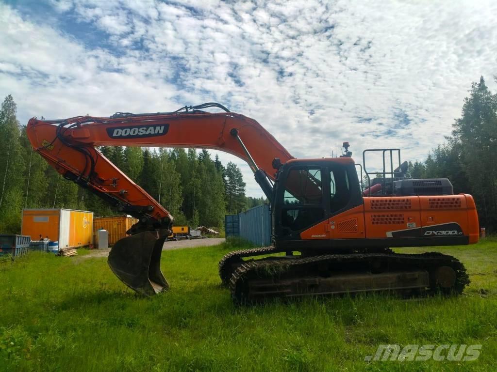 Doosan DX 300 LC Raupenbagger