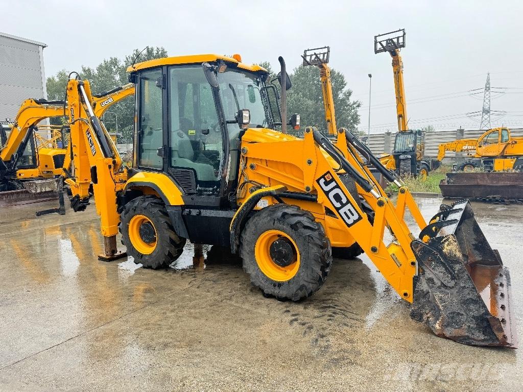 JCB 3 CX / compact Baggerlader