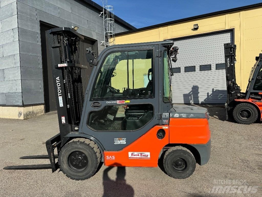Toyota 52-8FDJF35 Dieselstapler