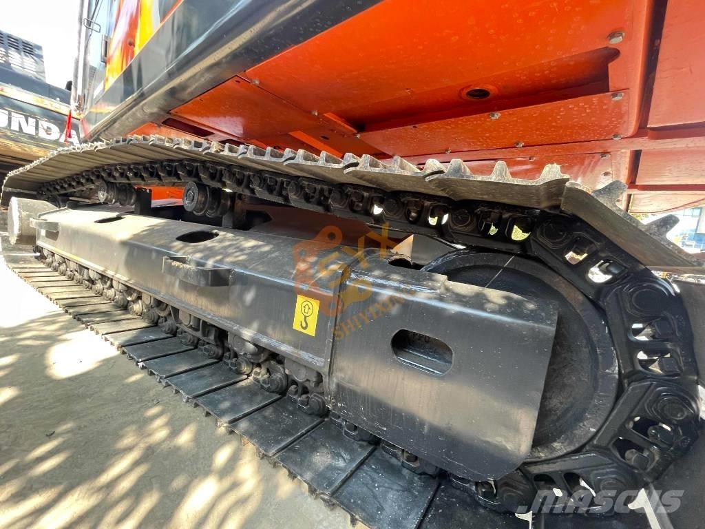 Doosan DX 225 LC Raupenbagger