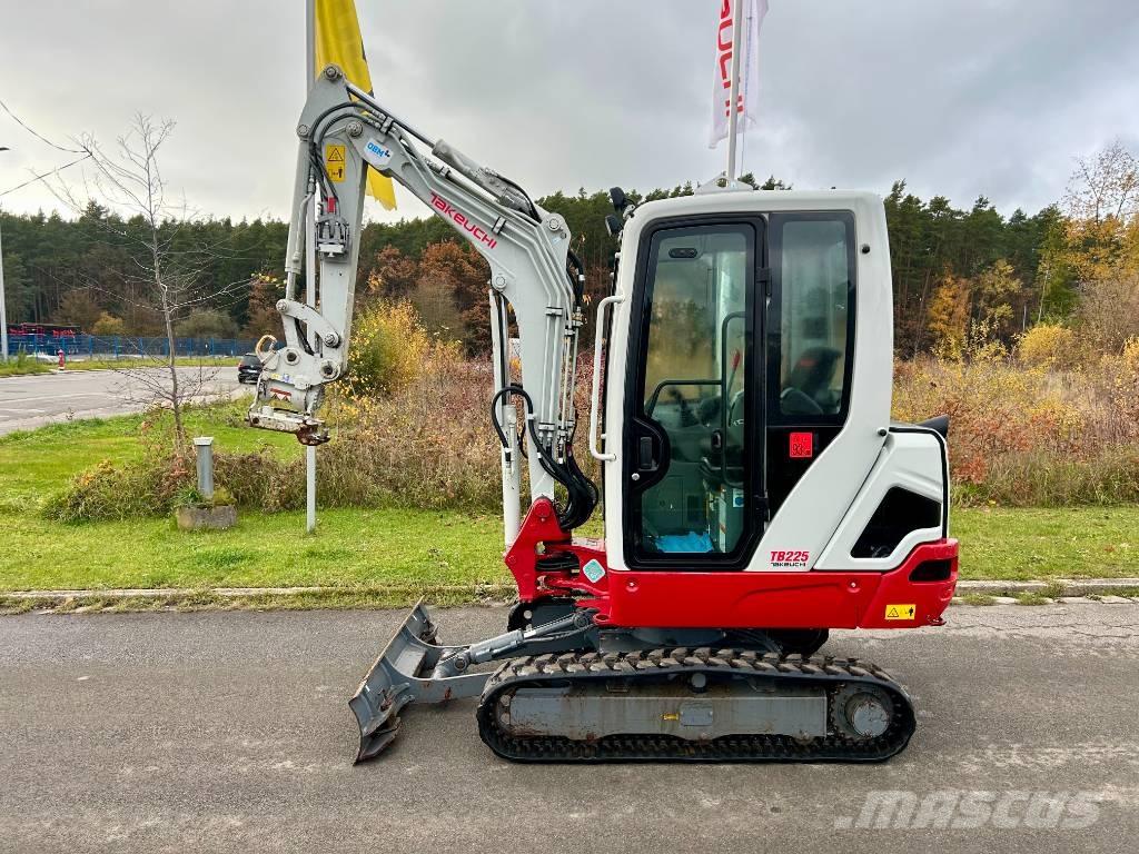 Takeuchi TB 225 Minibagger < 7t