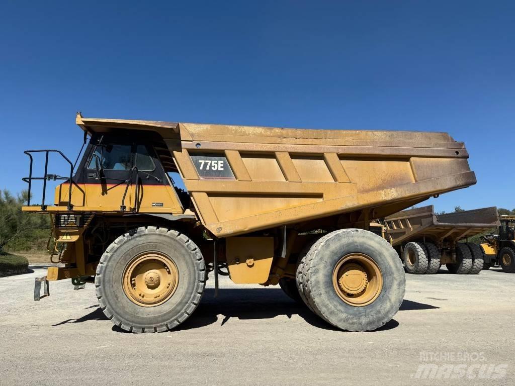 CAT 775 E Dumper - Starr