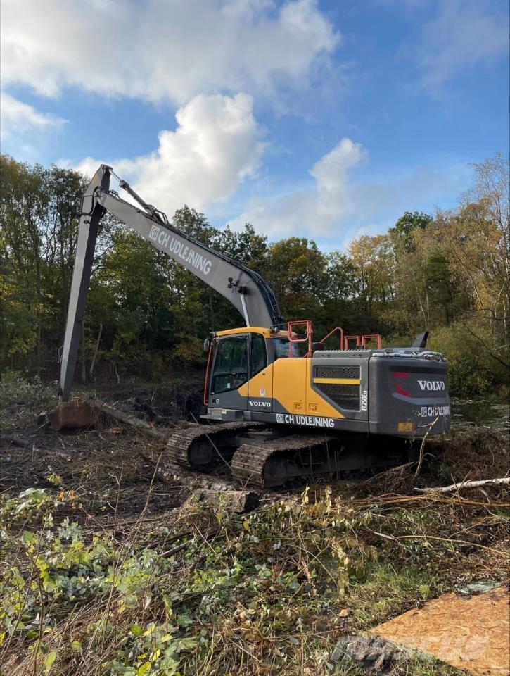 Volvo 250E LR Raupenbagger