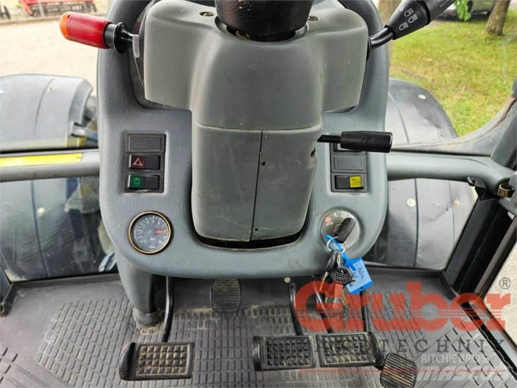 Valtra T 140 Traktoren