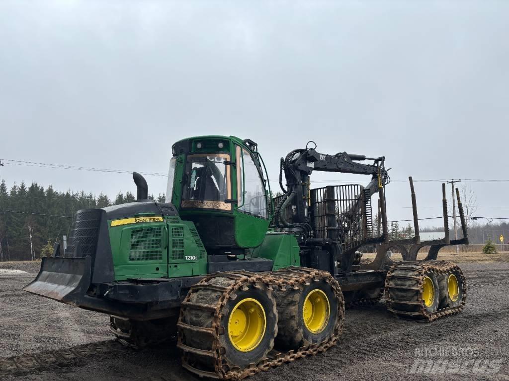 John Deere 1210 E Forwarder