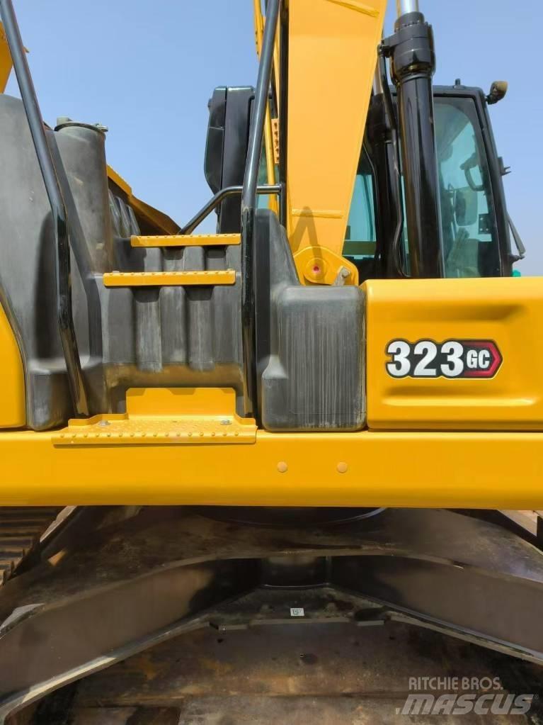 CAT 323 GC Raupenbagger