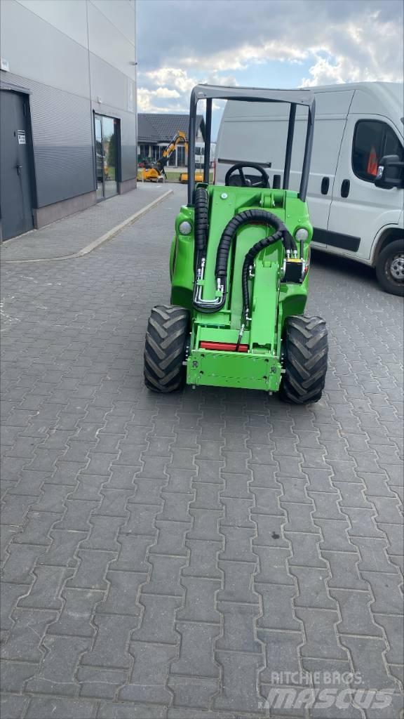 Avant E527 Minilader
