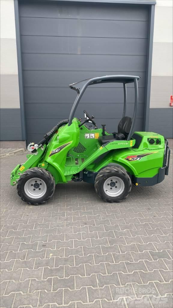 Avant E527 Minilader