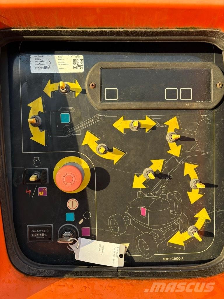 JLG 800 AJ Gelenkteleskoparbeitsbühnen