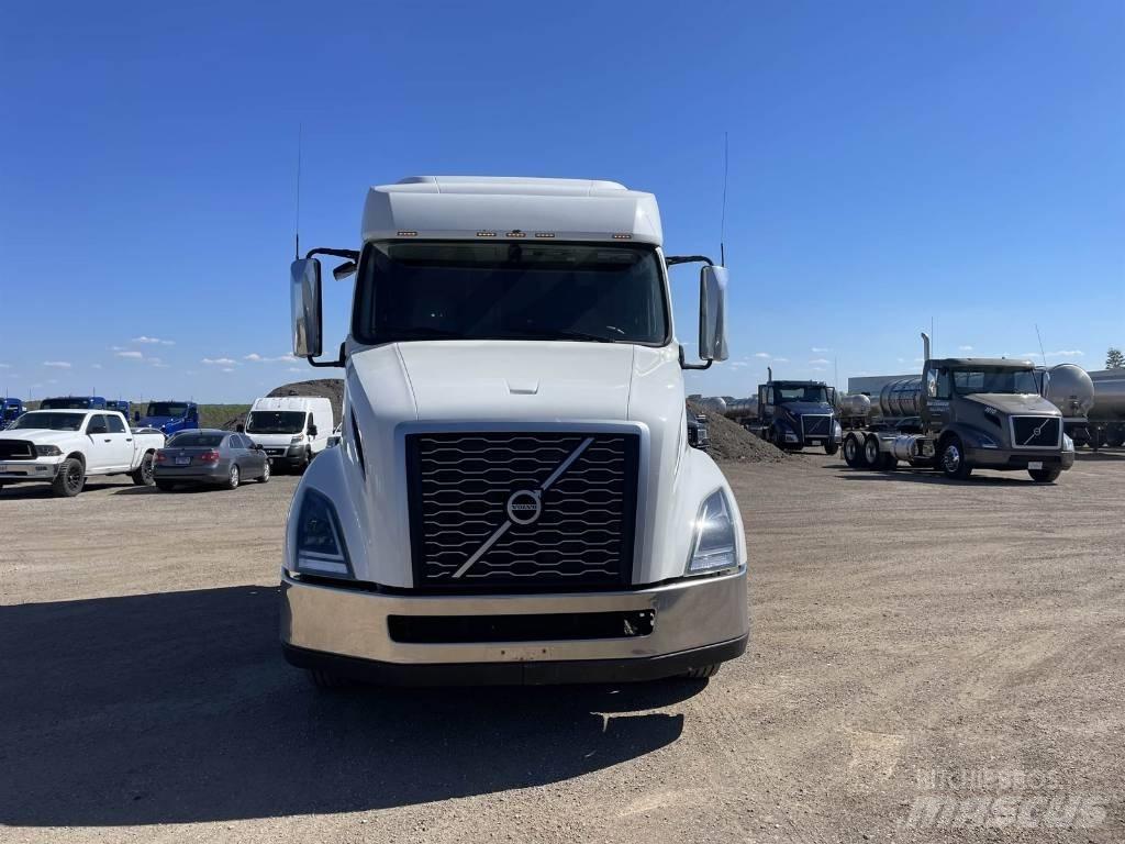 Volvo VNL 740 Sattelzugmaschinen