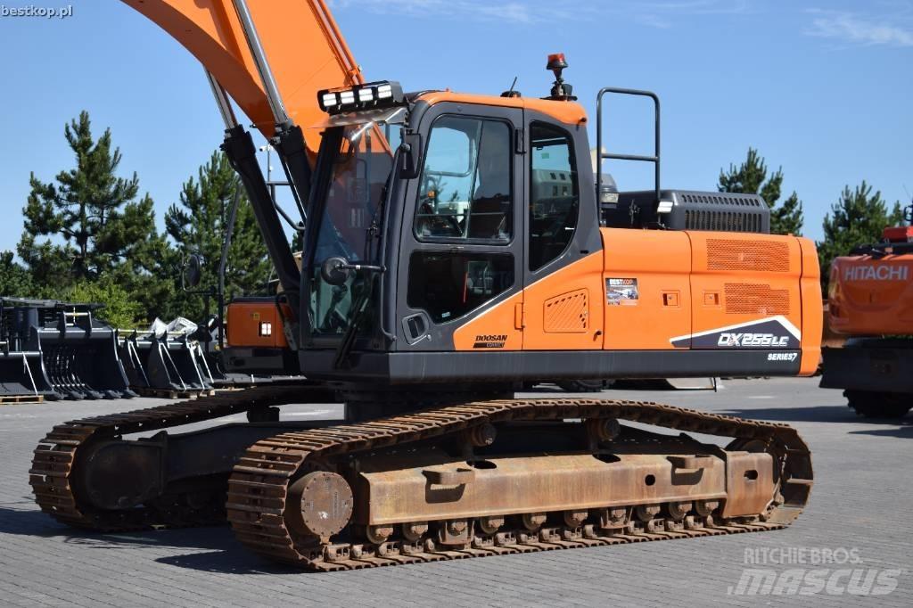 Doosan DX 255 LC-7 Raupenbagger