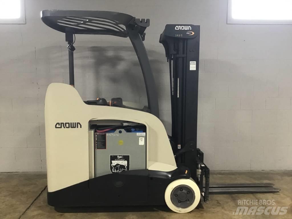 Crown RC5555-40 Selbstfahrstapler