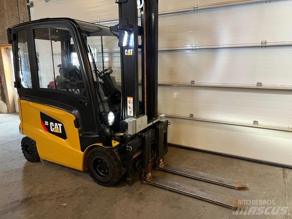 CAT EP30CN Elektrostapler