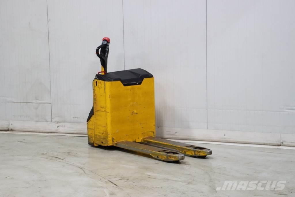 OM TL18 Niedergabelstapler