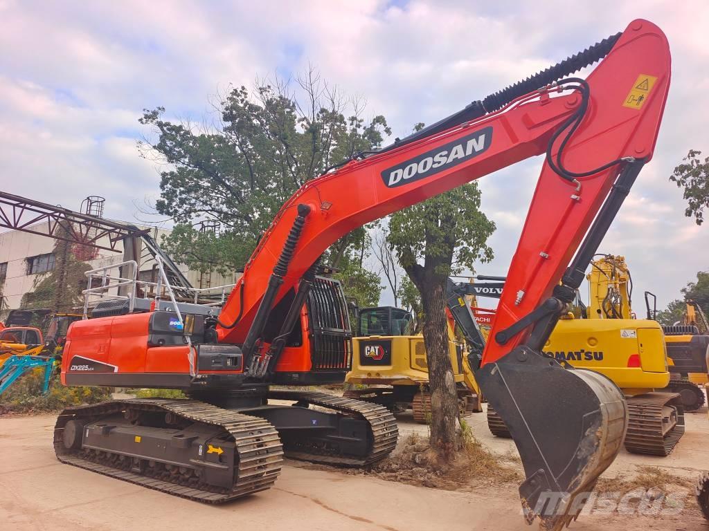 Doosan DX 225LC-9C Raupenbagger