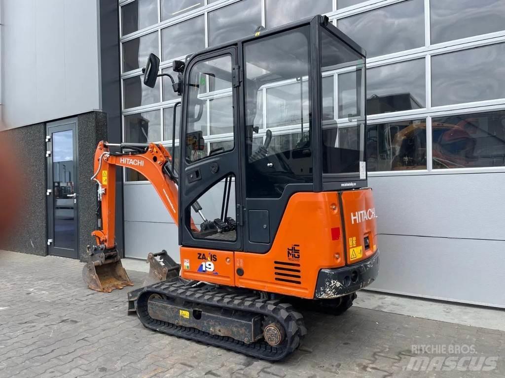 Hitachi ZX19-6 CR Minibagger < 7t