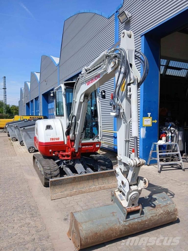 Takeuchi TB 240 DPF Minibagger < 7t