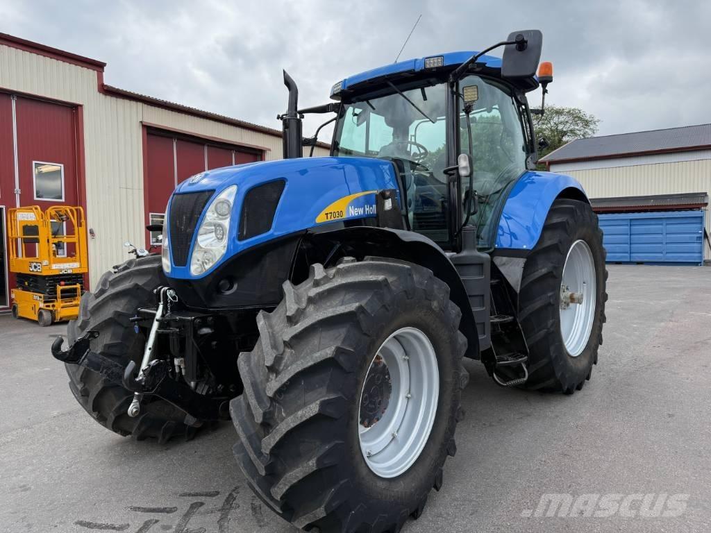 New Holland T7030 Traktoren
