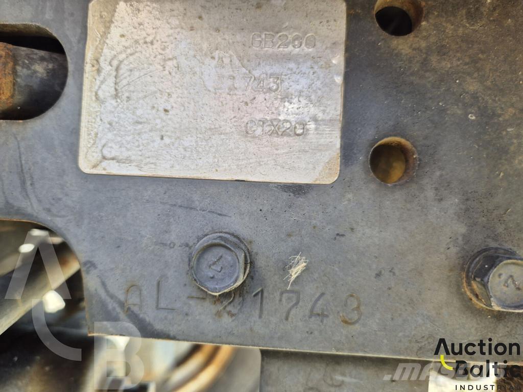 Hitachi CTX20 Traktoren