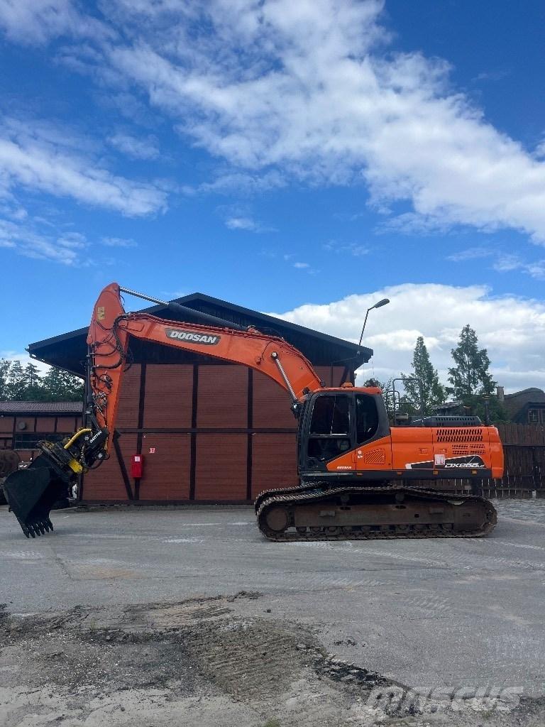 Doosan DX 255 LC-5 Raupenbagger