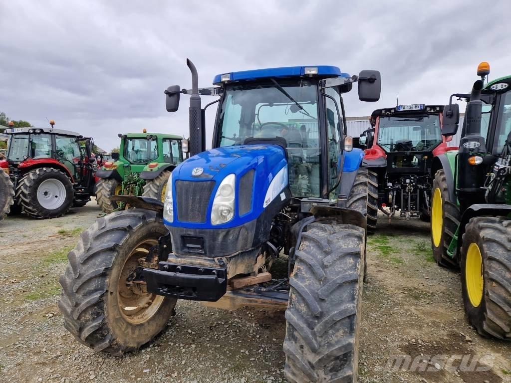 New Holland TSA 115 Traktoren