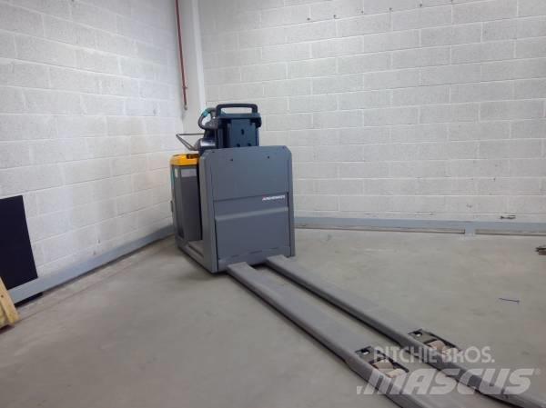 Jungheinrich ECE 225 Niederhub-Kommissionierer