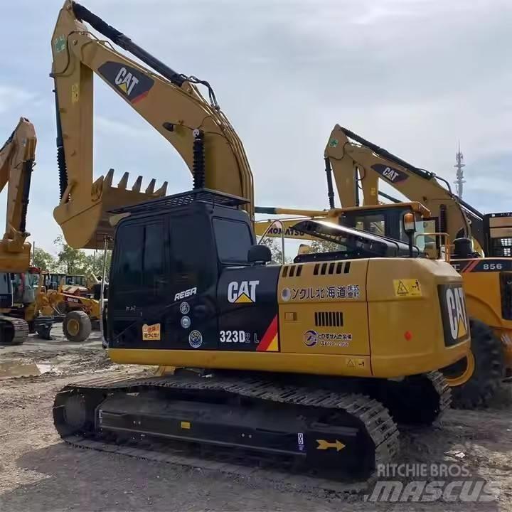 CAT CAT323D2L Midibagger  7t - 12t