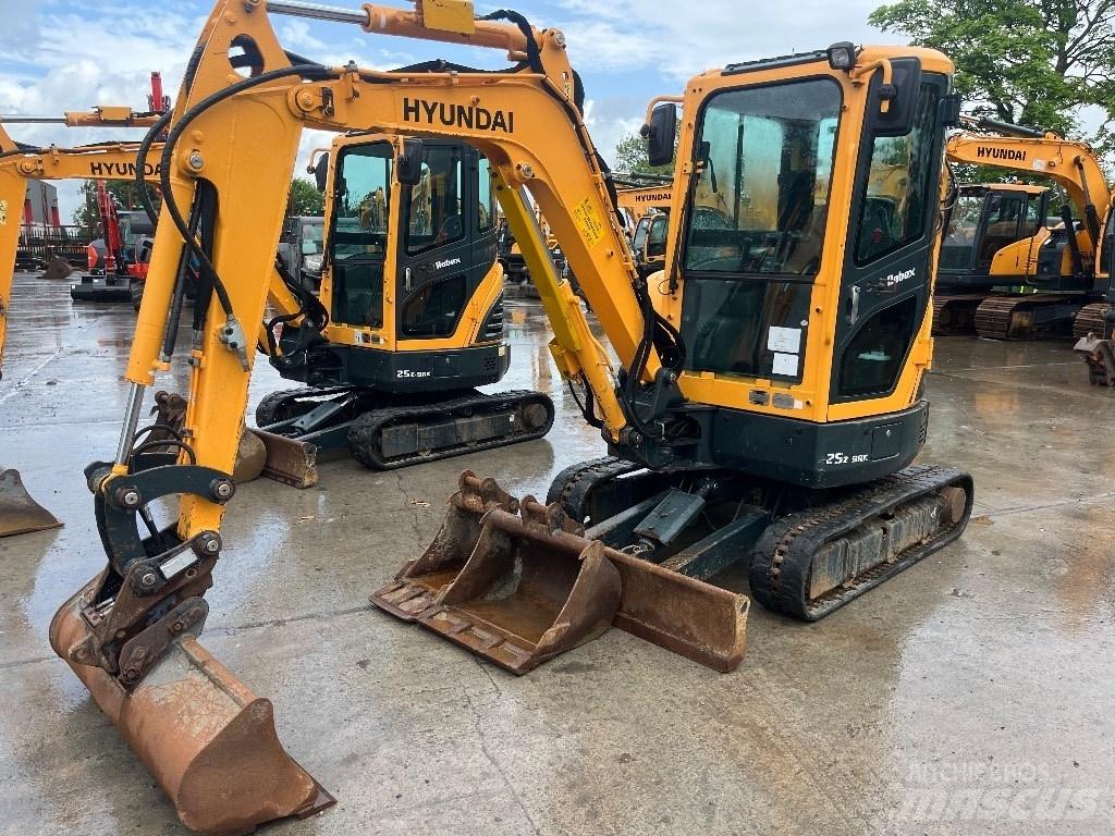 Hyundai R25Z-9 AK Minibagger < 7t