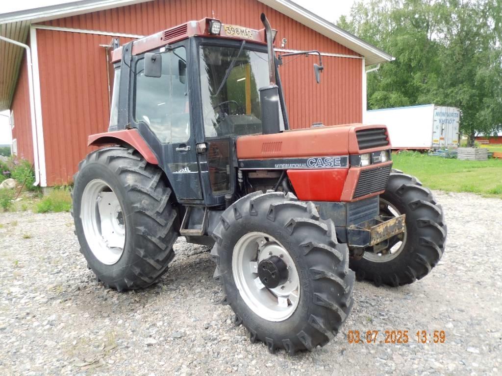 Case IH 685 XL Traktoren