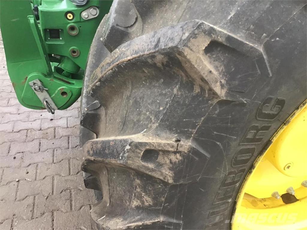 John Deere 7310R Traktoren