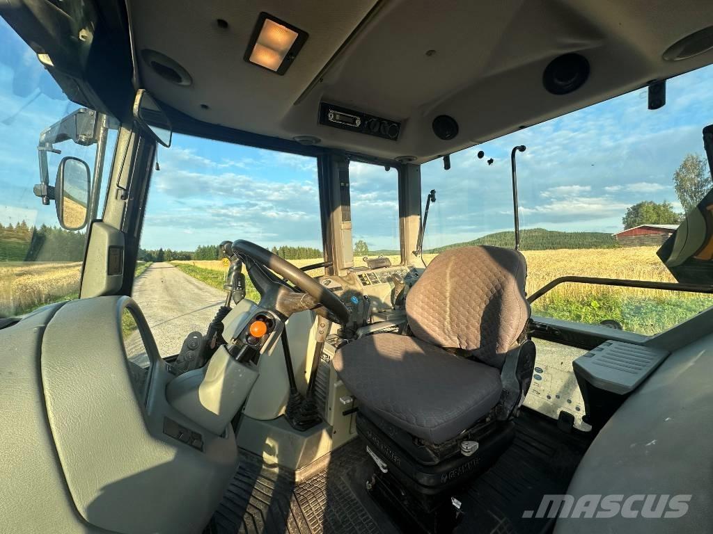 Valtra 6850 Traktoren
