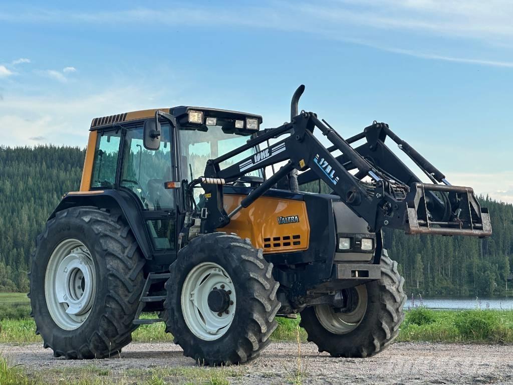 Valtra 6850 Traktoren