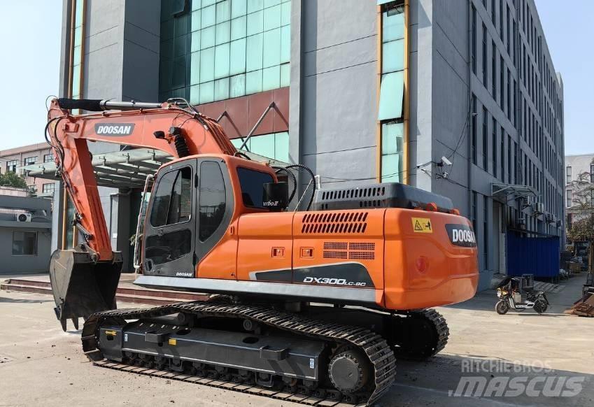 Doosan DX300 Raupenbagger