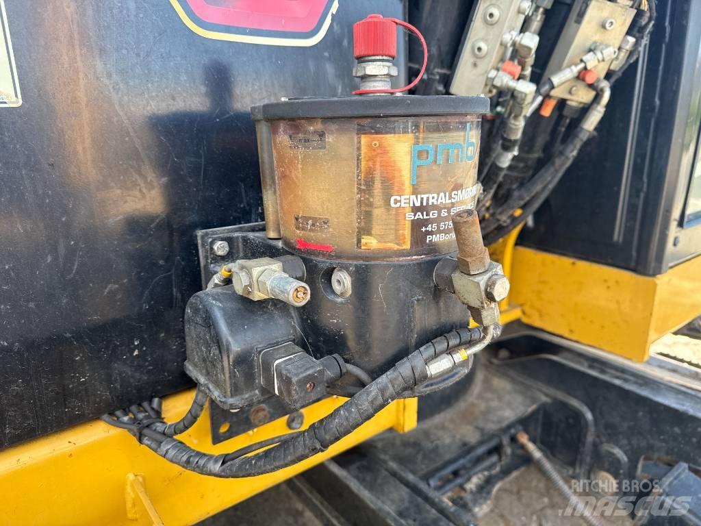 CAT 310 Raupenbagger