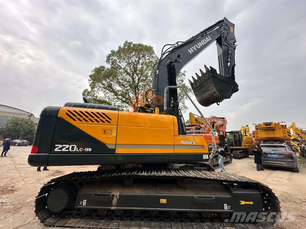 Hyundai Robex 220-9S Raupenbagger