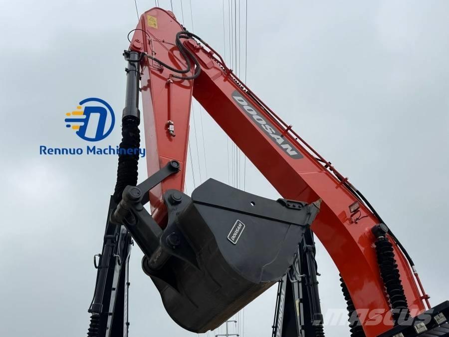 Doosan DX 300LC-9C Raupenbagger