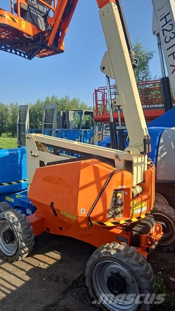 JLG 340 AJ Gelenkteleskoparbeitsbühnen